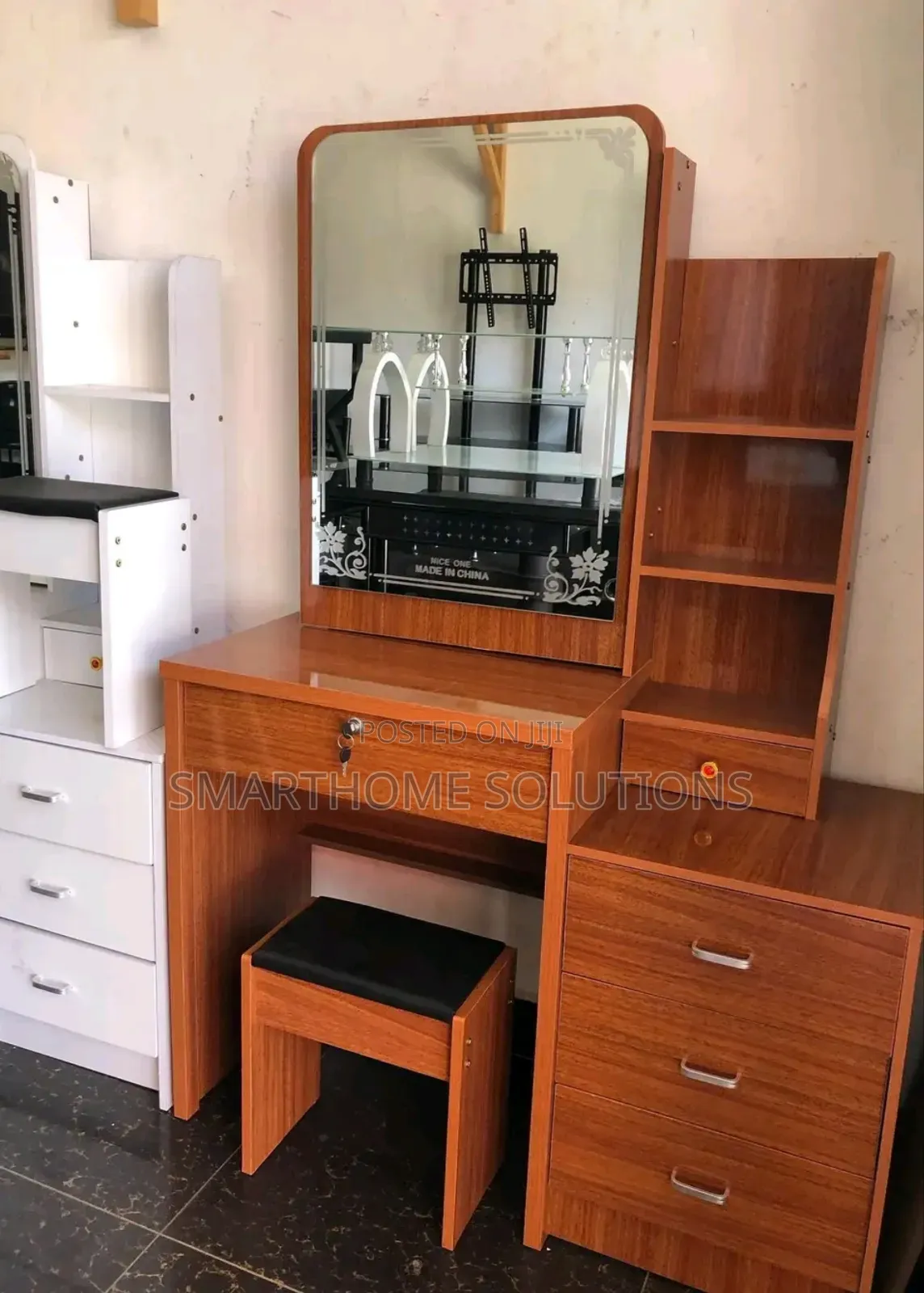 Modern Vanity Dressing Table With Mirror Set