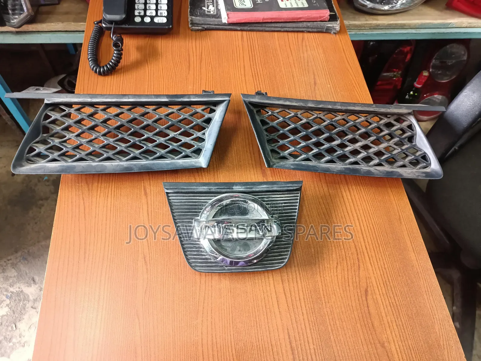 Nissan Wingrod Y12 Grills