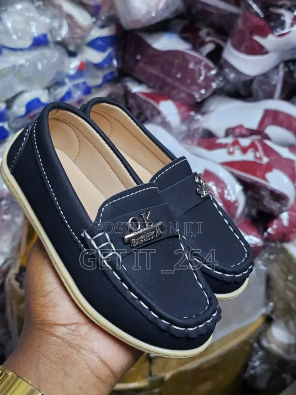 Kid's Loafers
Size: 21,22,23,24,25,26,27,28,29,31,32,34,35
Shades:
