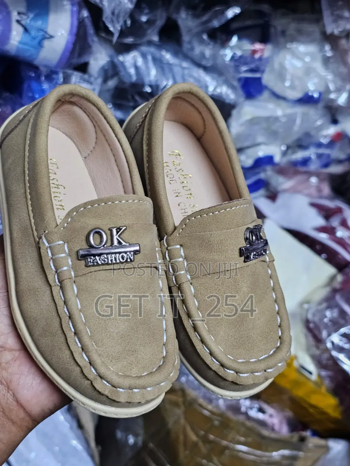 Kid's Loafers
Size: 21,22,23,24,25,26,27,28,29,31,32,34,35
Shades: