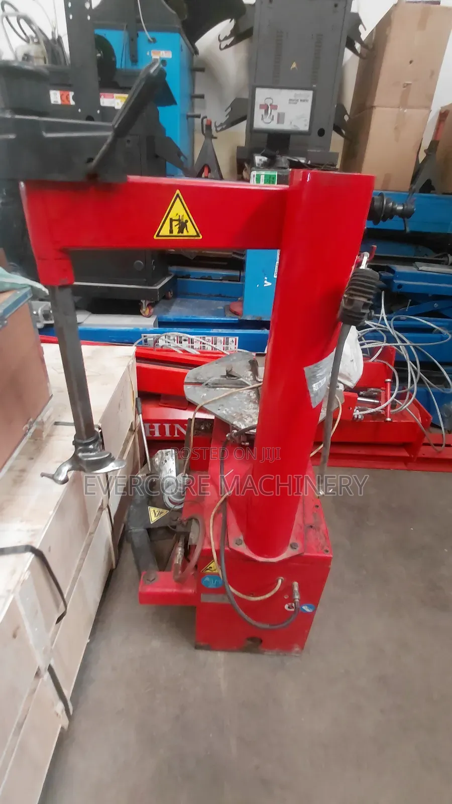 Slightly Used Electric Tyre Changer Machine Good Condition.