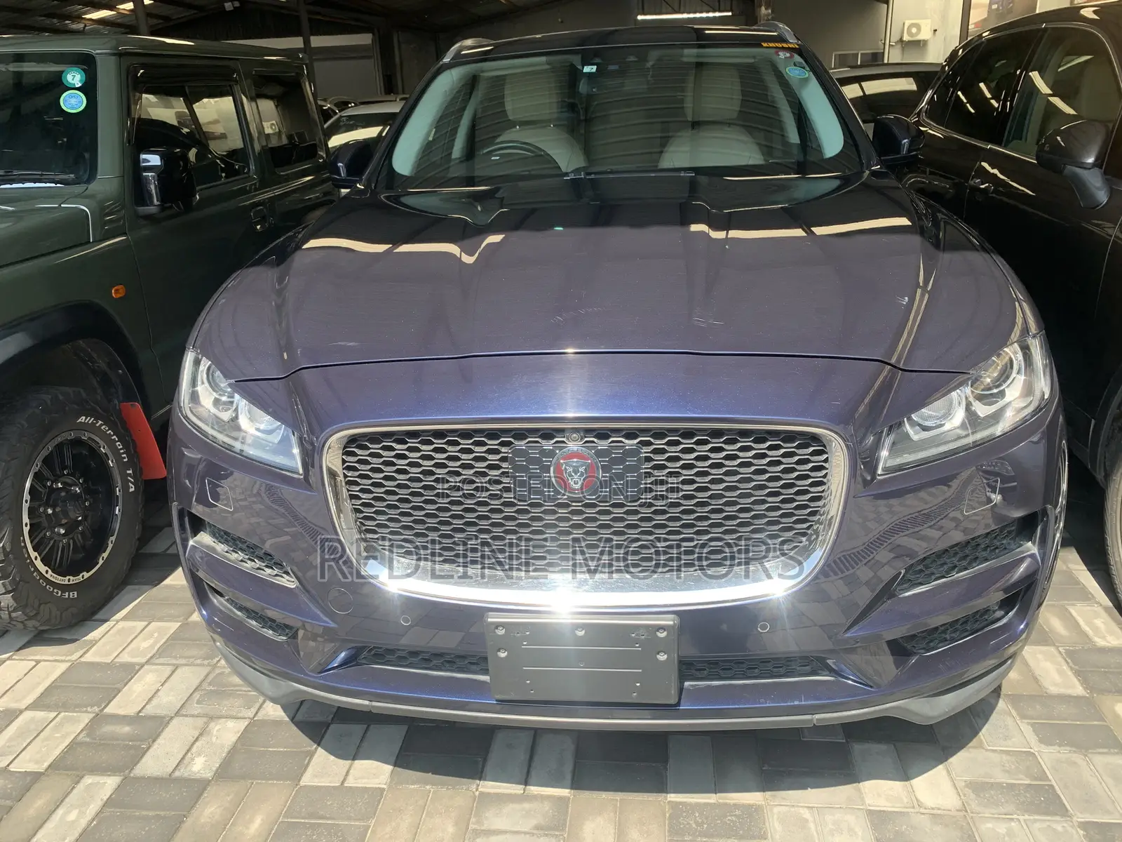 Jaguar F-Pace 2017 Blue