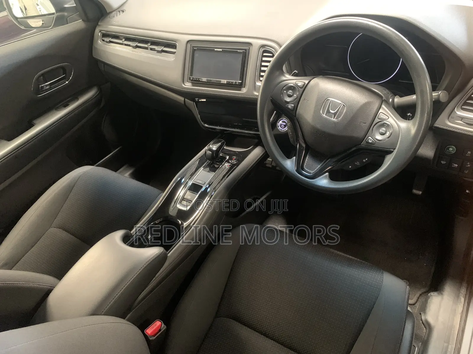 Honda Vezel 1.5 Hybrid 4WD 2018 Silver