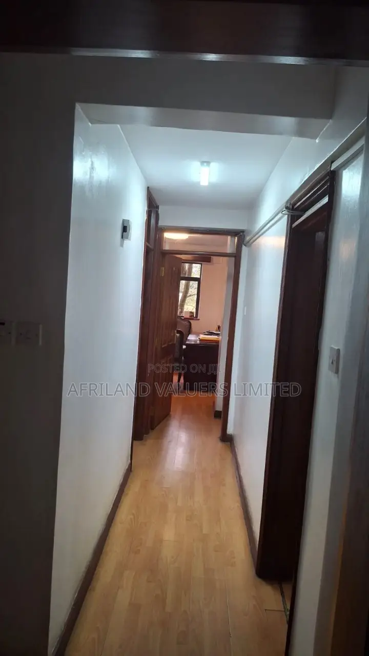 2 BRD Office Space for Sale in Kma Center, Upperhill