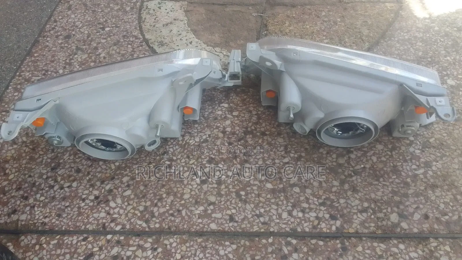 Head Lights Premio 2000