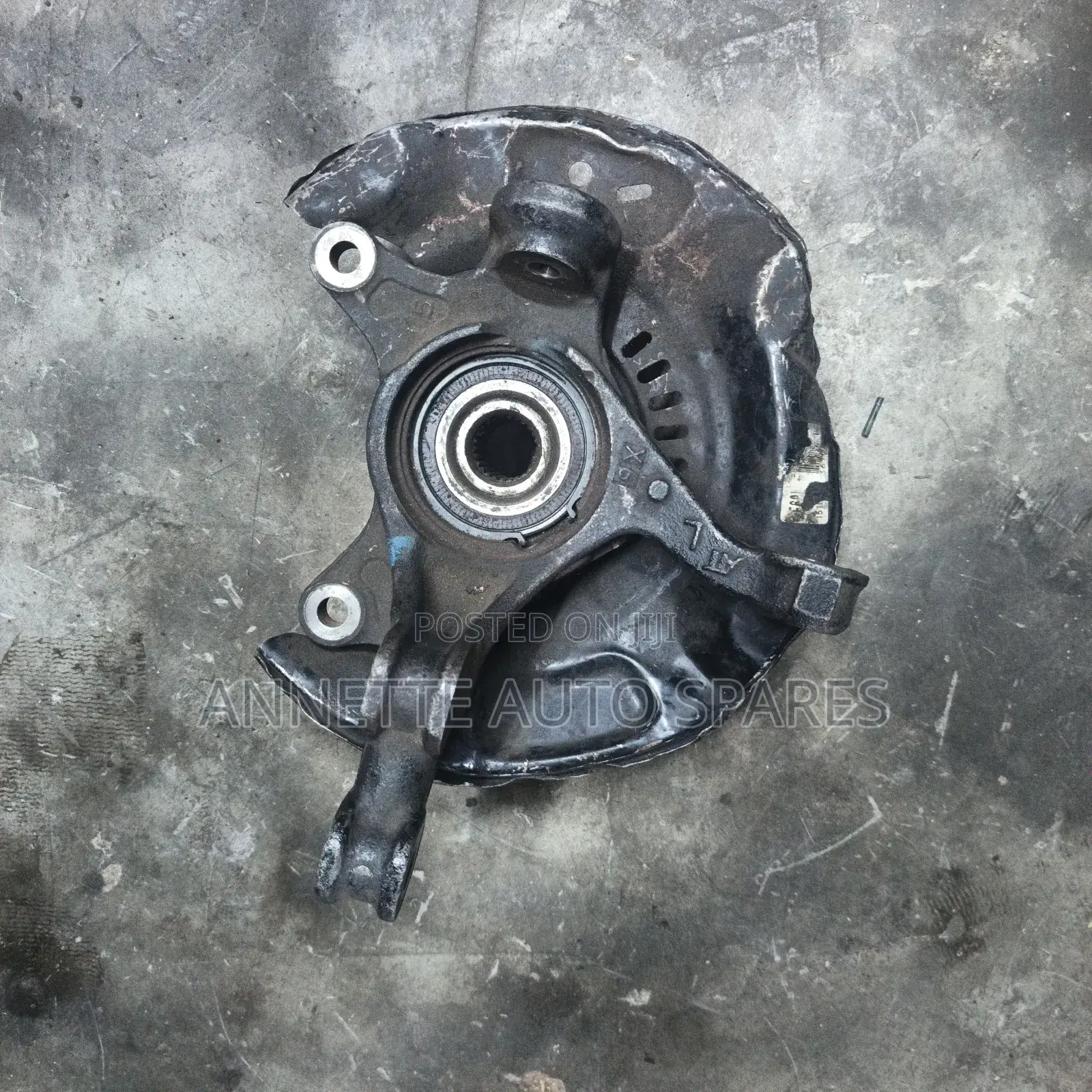 Toyota Belta Front Hub
