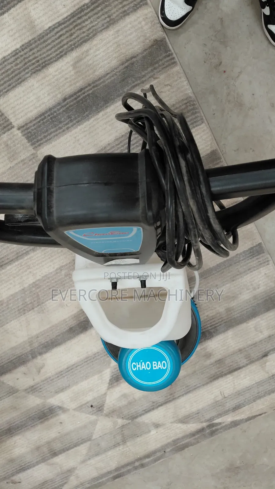 Heavy Duty Carpet Scrubbing Machine With Brush and Pad Holder.