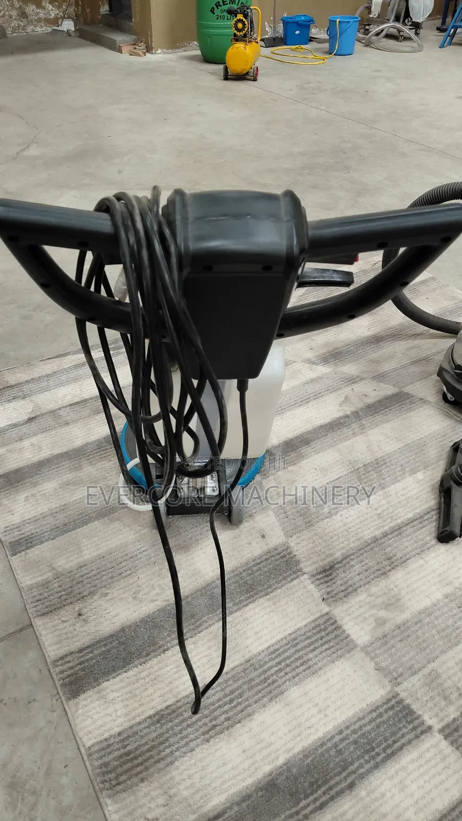 Heavy Quality Carpet/Floor Scrubbing Machine Best Quality.