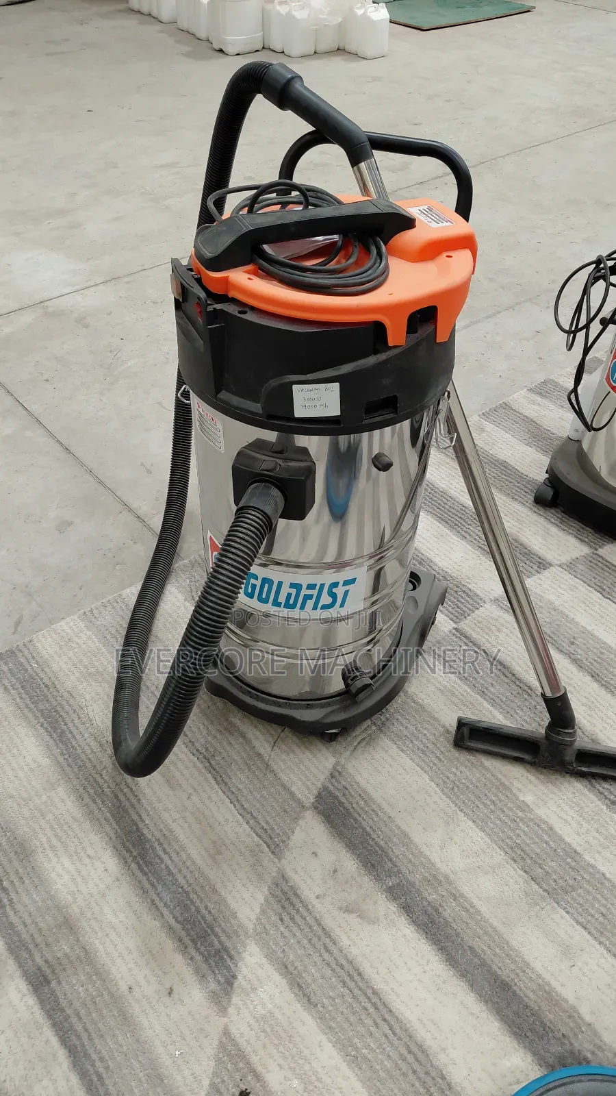 Heavy Duty Wet and Dry Vacuum Cleaner Machine.