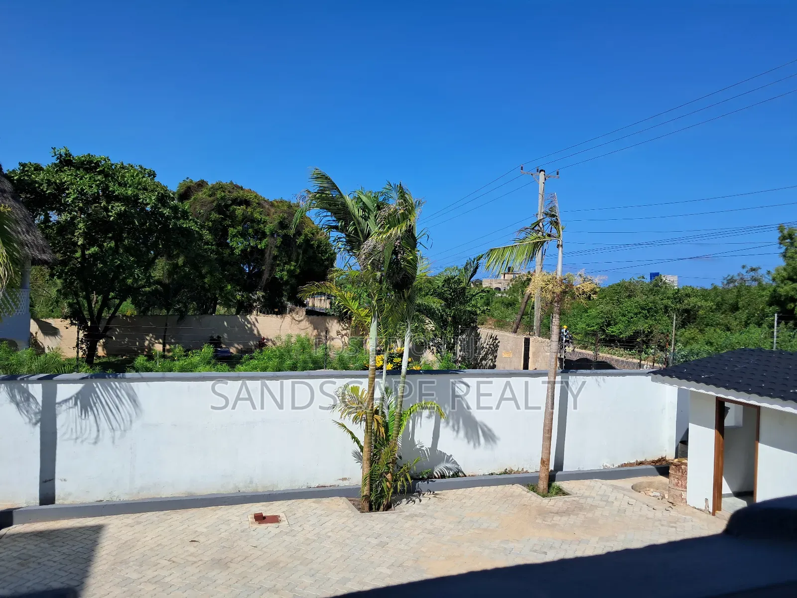 3bdrm Apartment in Carrefour, Diani for rent