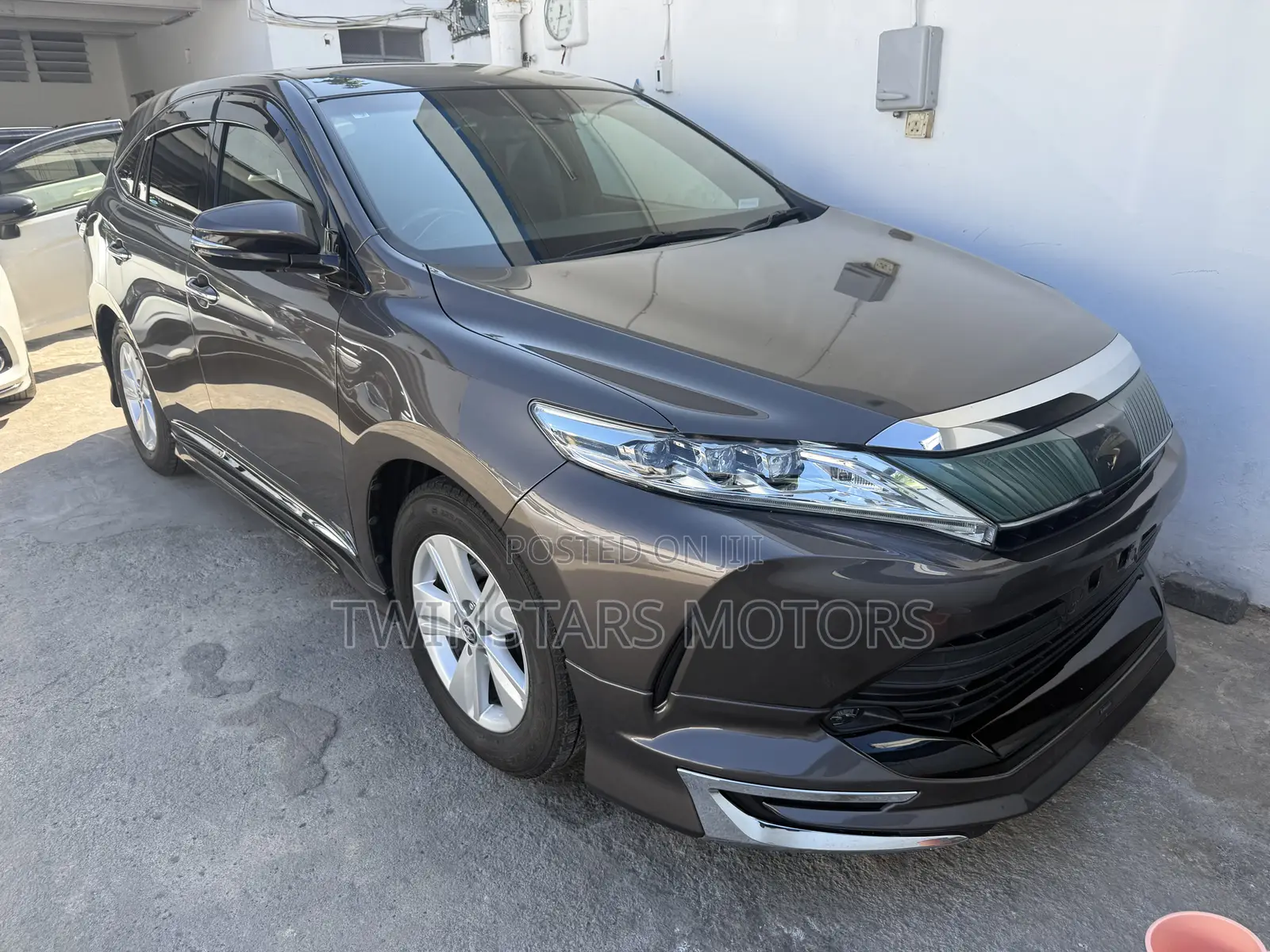 Toyota Harrier 2.0 Turbo 2018 Gray