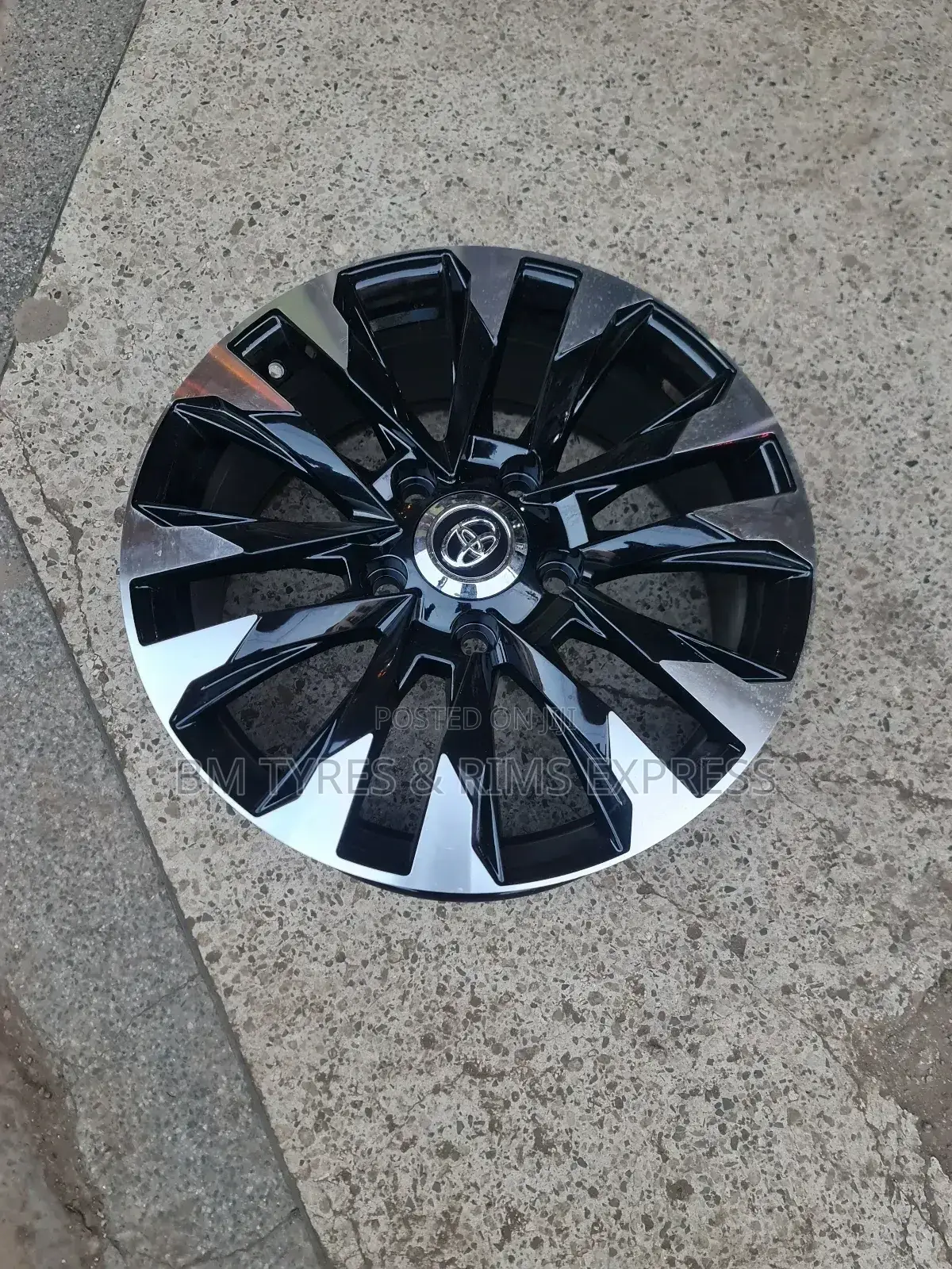 Rims Size 20 (Toyota Landcruza) V8. 5 Holes.