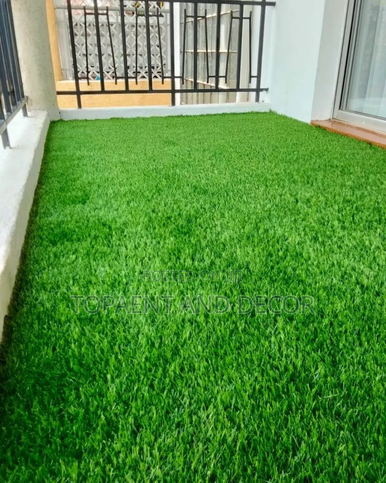 Quality Artificial Turf Fresh Green Look All Year