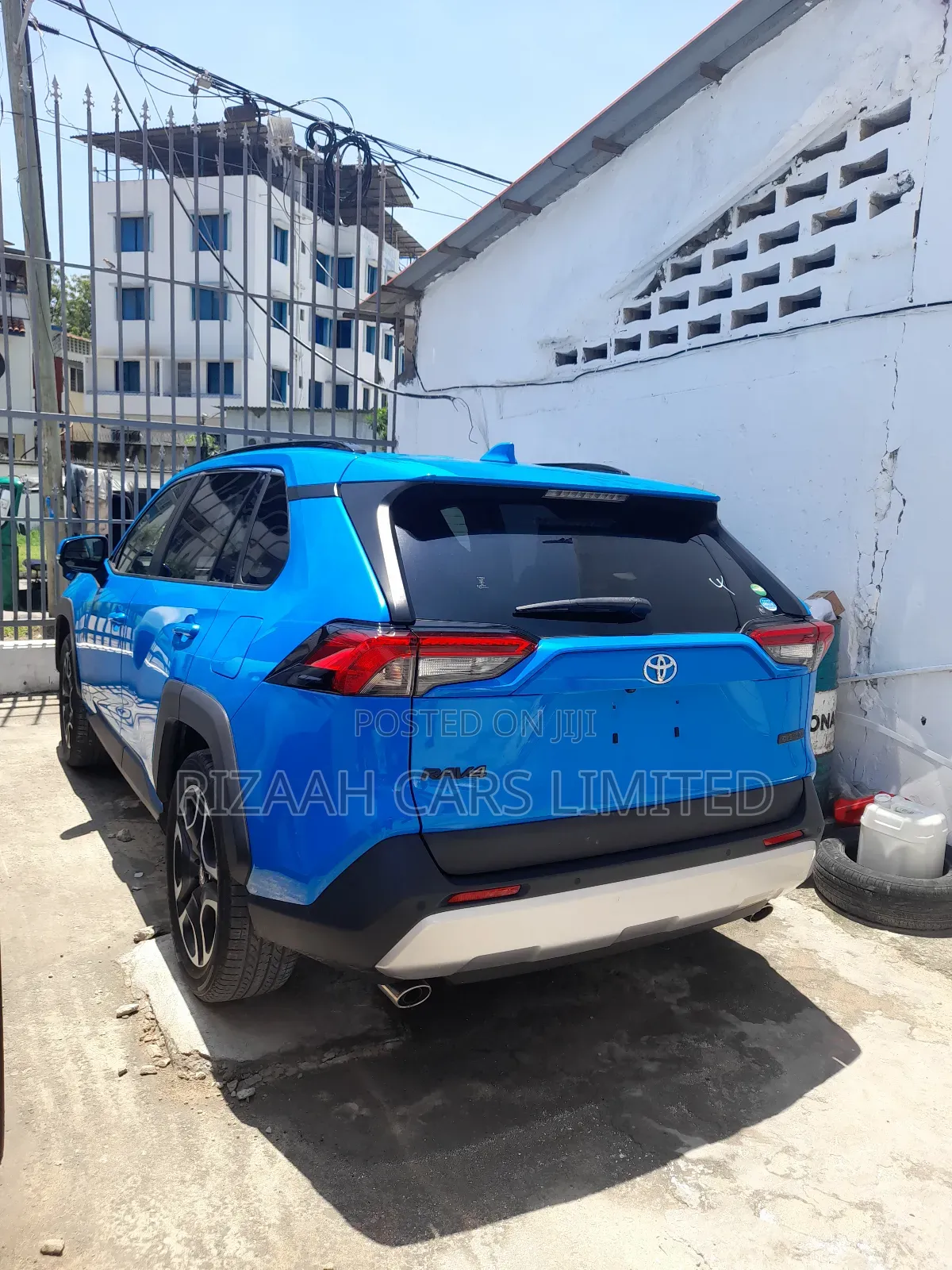 Toyota RAV4 Adventure 2019 Blue