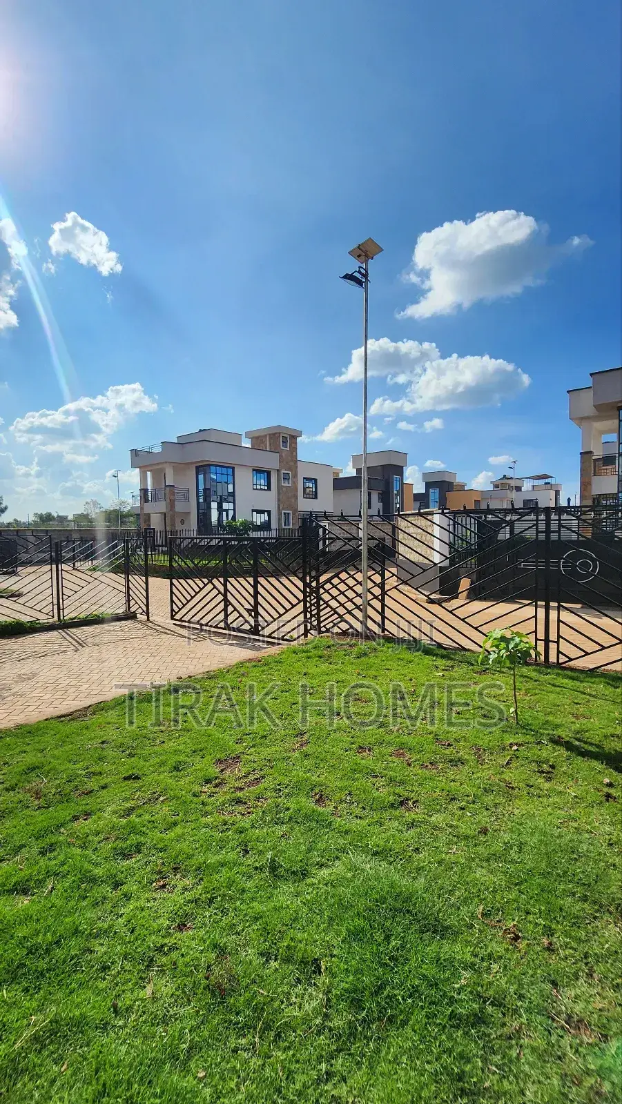 4bdrm Maisonette in 14Th Groove Lenana, Kenyatta Road / Theta for sale