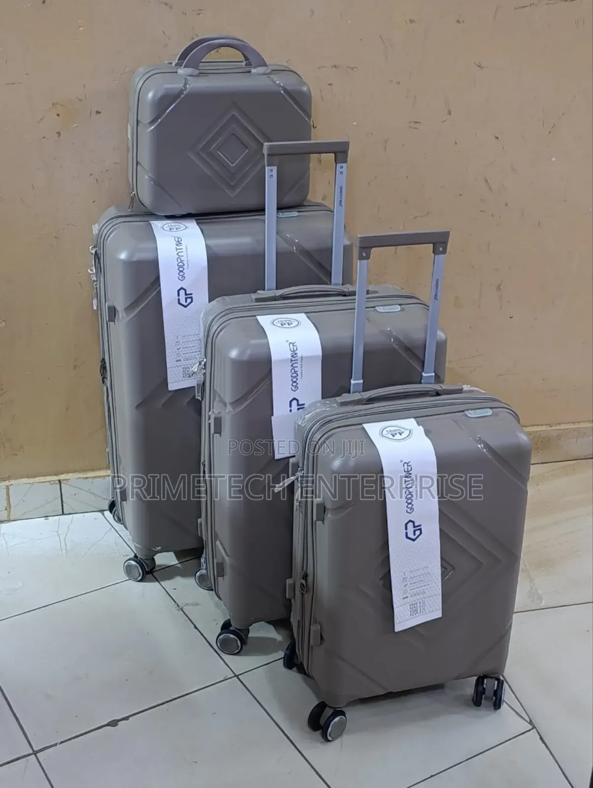 4 in 1 Luxurious Suitcase