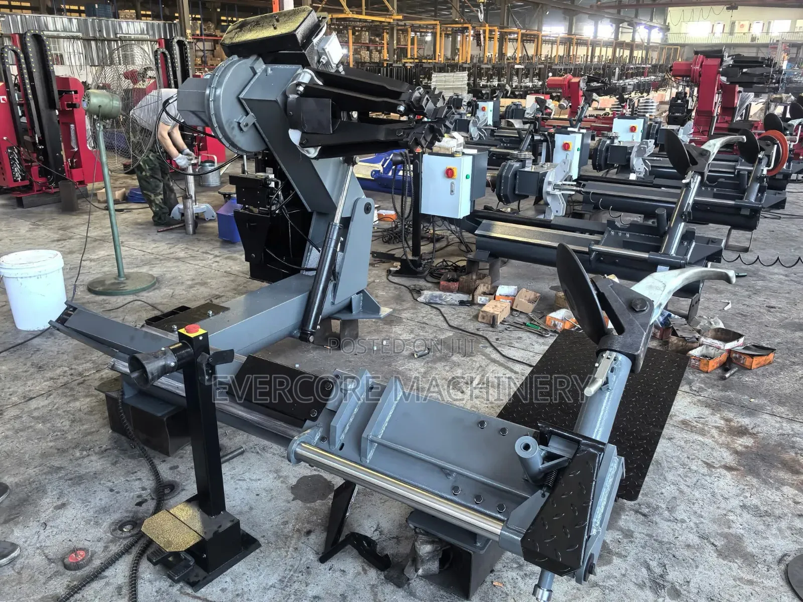 Commercial Truck Tyre Changer Machine 14" to 26".
