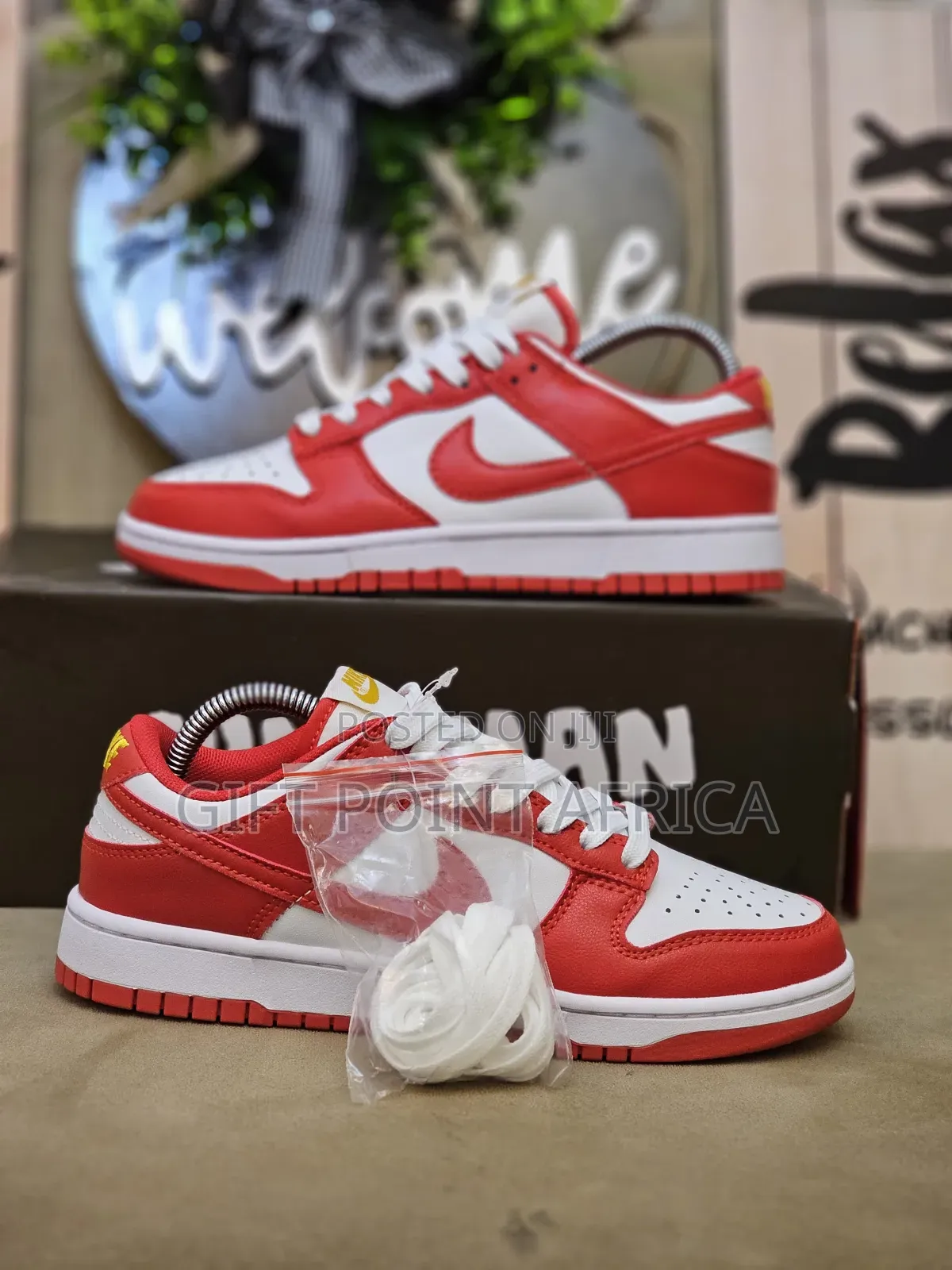 Nike Dunk Low "Gym Red" Unisex Sneaker