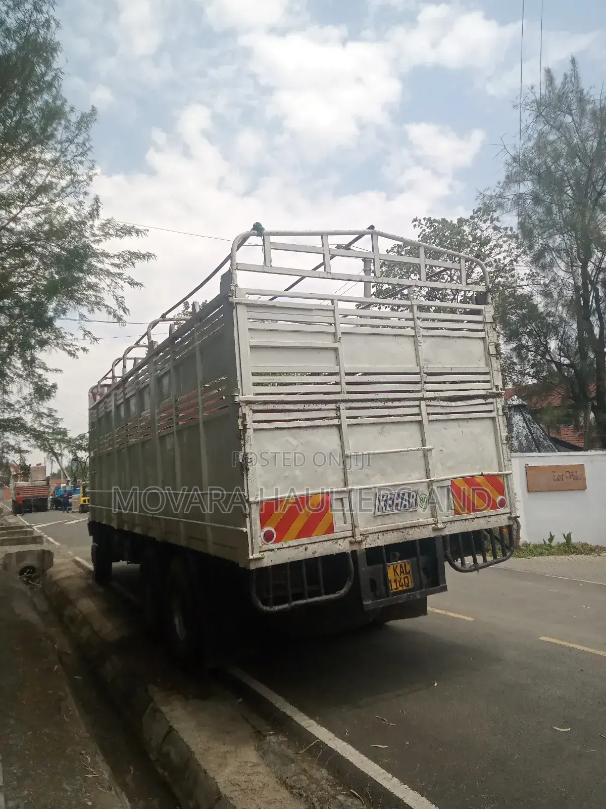 Open Body Ten Wheeler Truck for Logistics