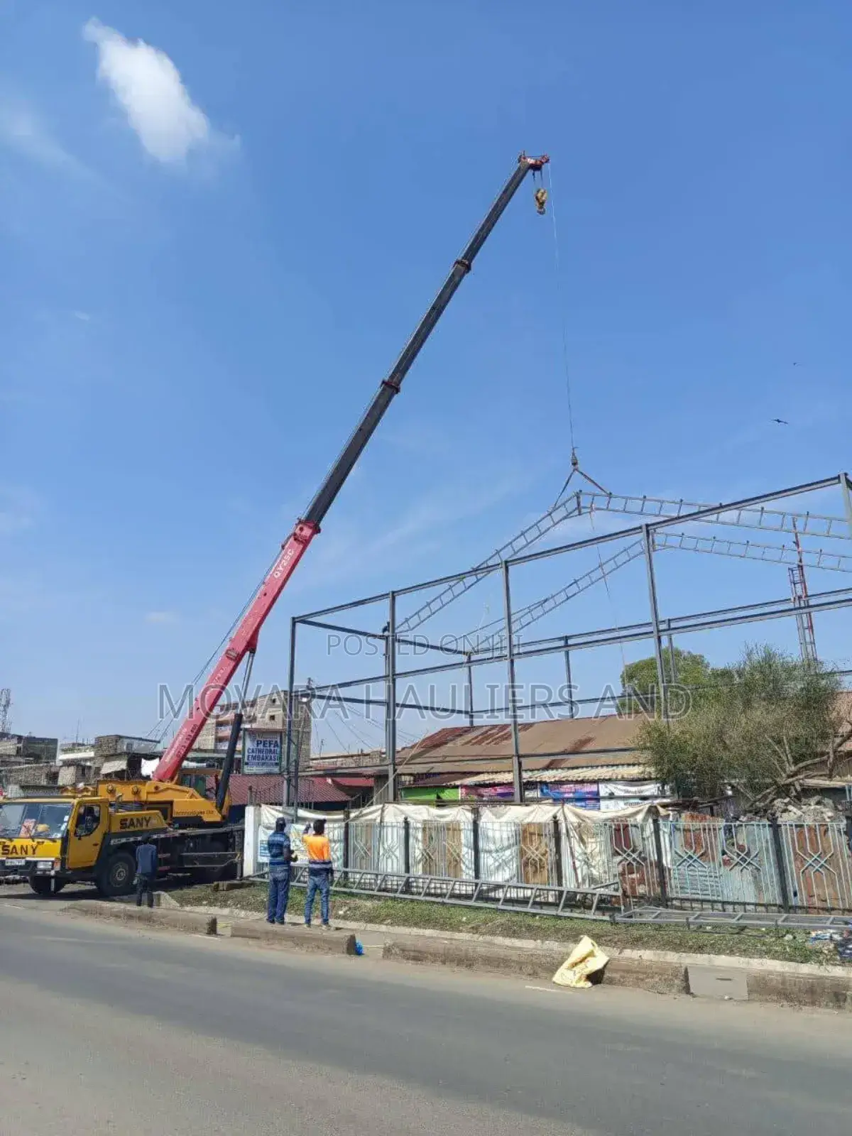 Crane for Heavy Lifting Tasks at Hand