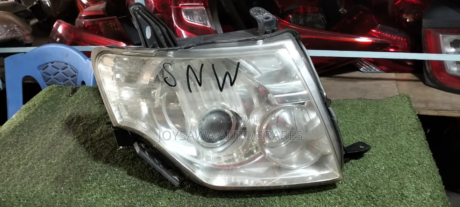 Mitsubishi Pajero V93 Non Xenon Headlight