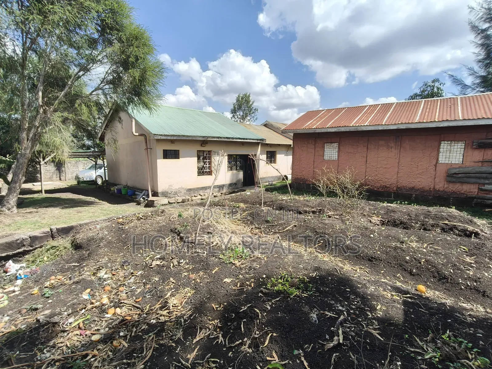 Residential Quarter Acre Plot on Sale in Kiserian With a 3-BDRM House