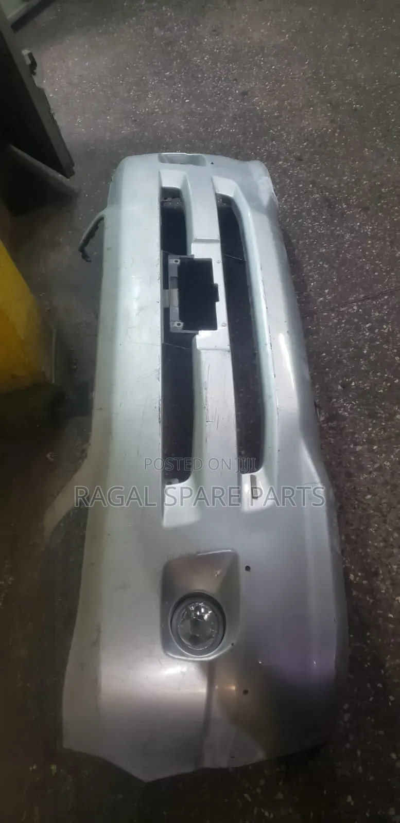 Noah 2002 Bumper With Foglight