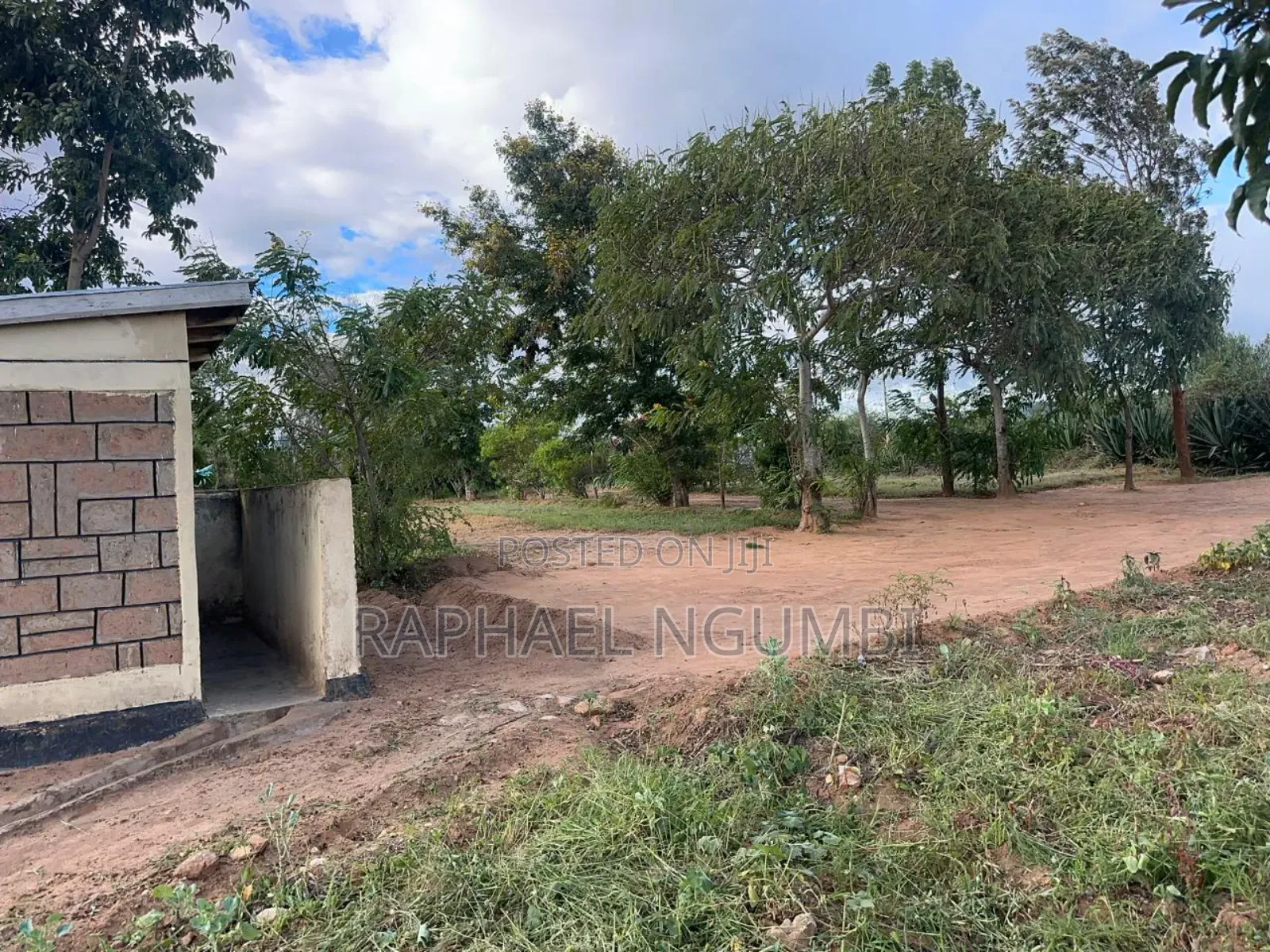 Pime 2.04 Acres at Machakos Junction / Makutano / Kyumbi