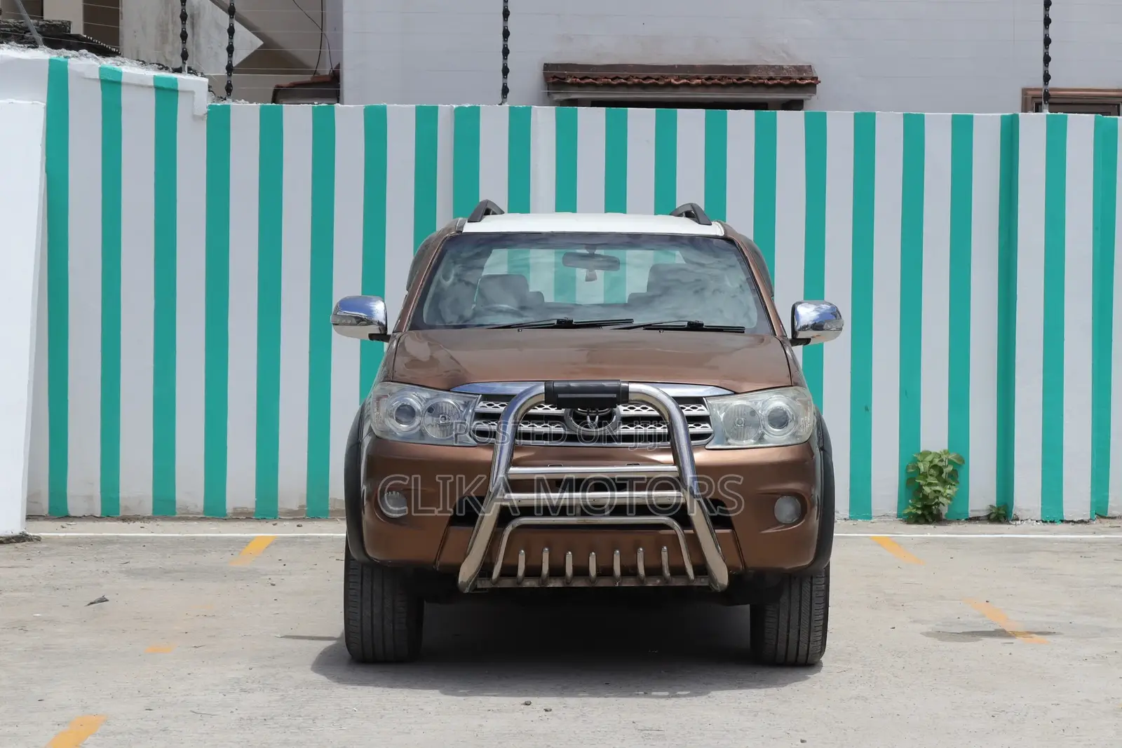 Toyota Fortuner 2.5 D AWD 2009 Brown