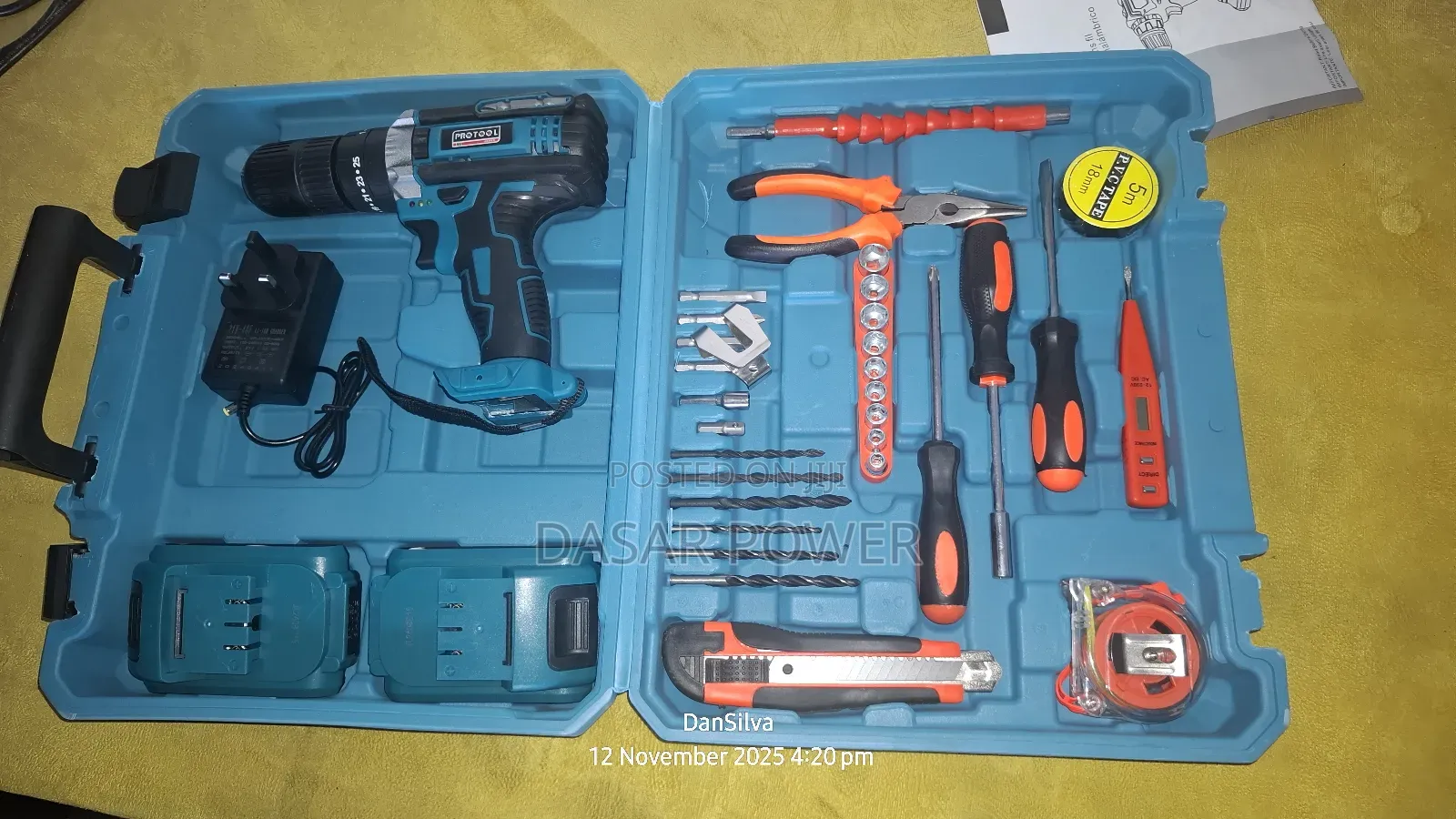 Cordles Drill With Accessories
