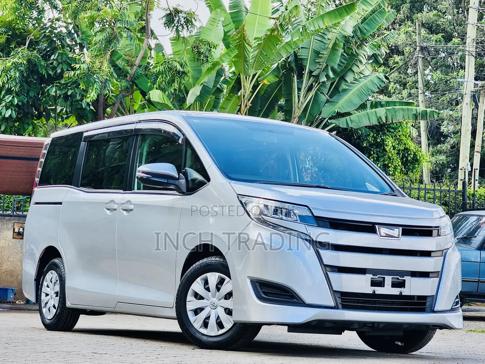 Toyota Noah 2.0 FWD (8 Seater) 2018 Silver