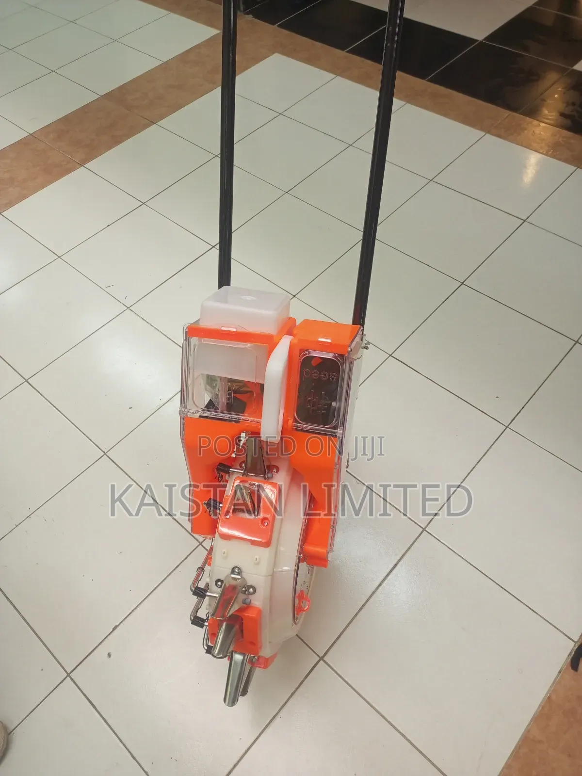 Seed And Fertilizer Planter