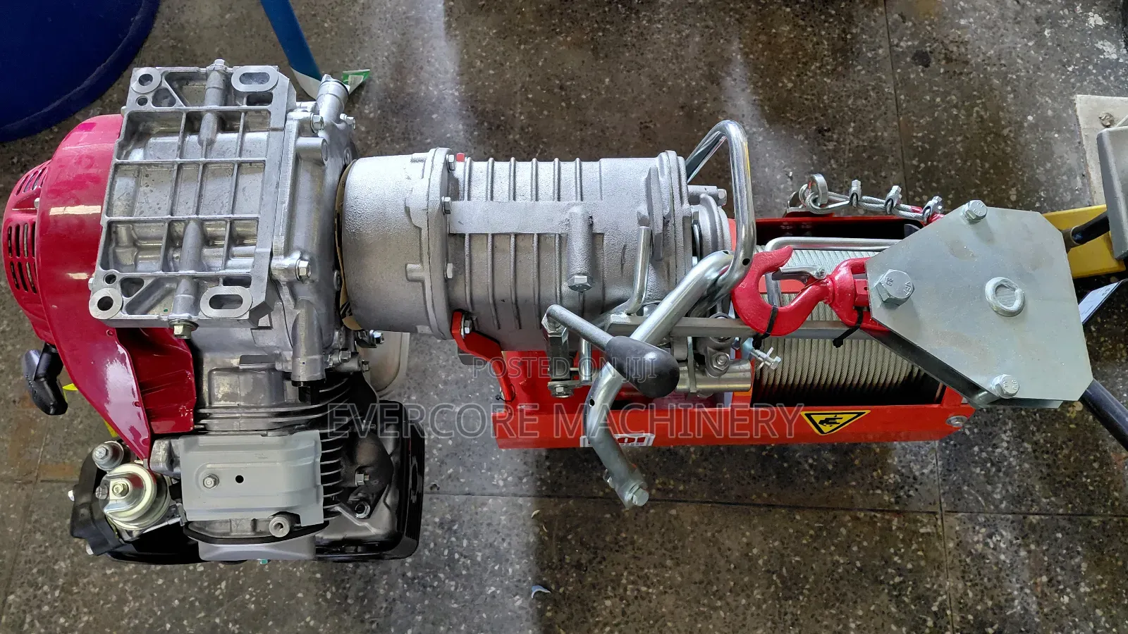Iori Concrete Hoist One Tonne Complete With Buckets and Stand.