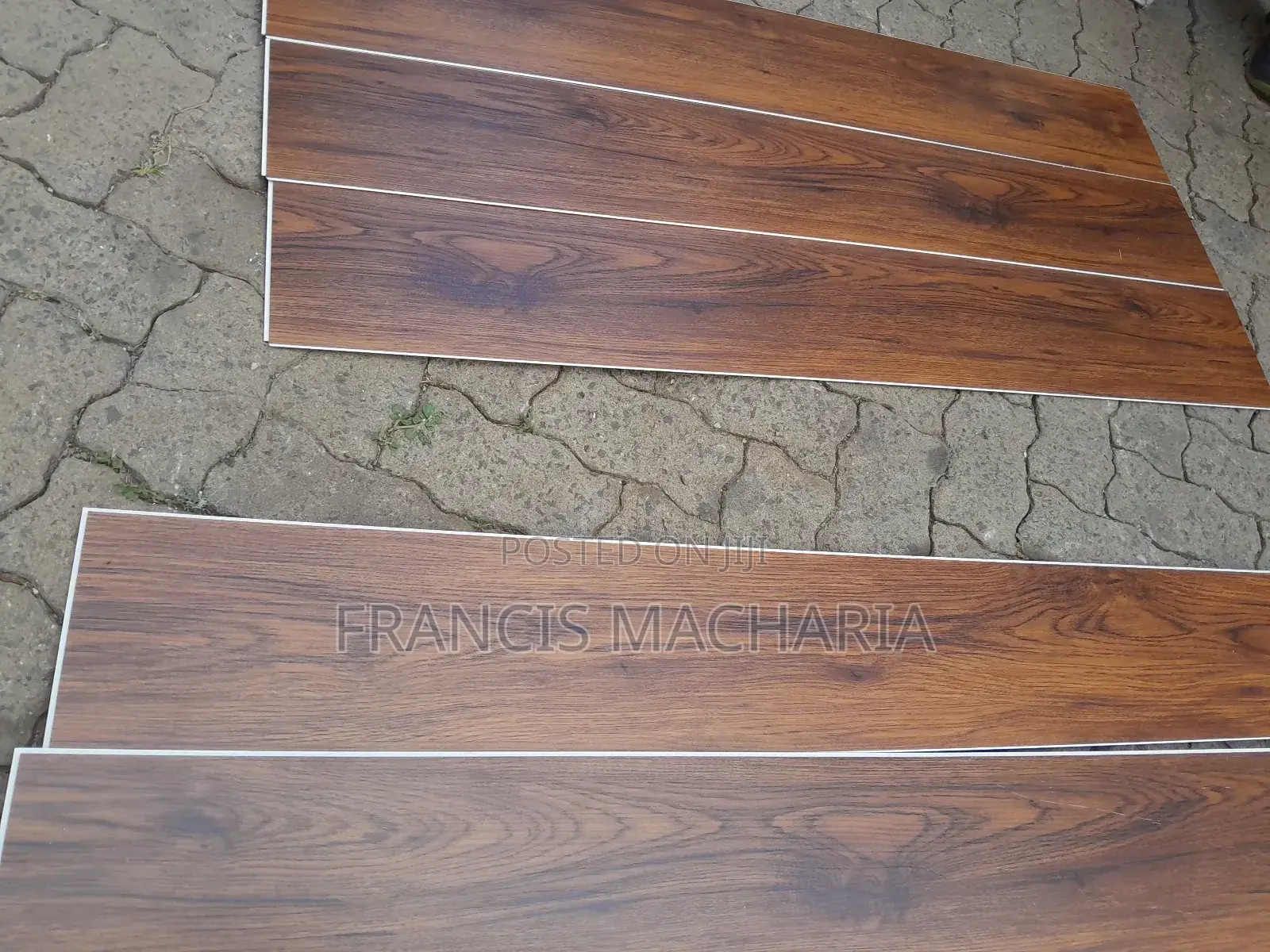 SPC Flooring 100%Waterproof