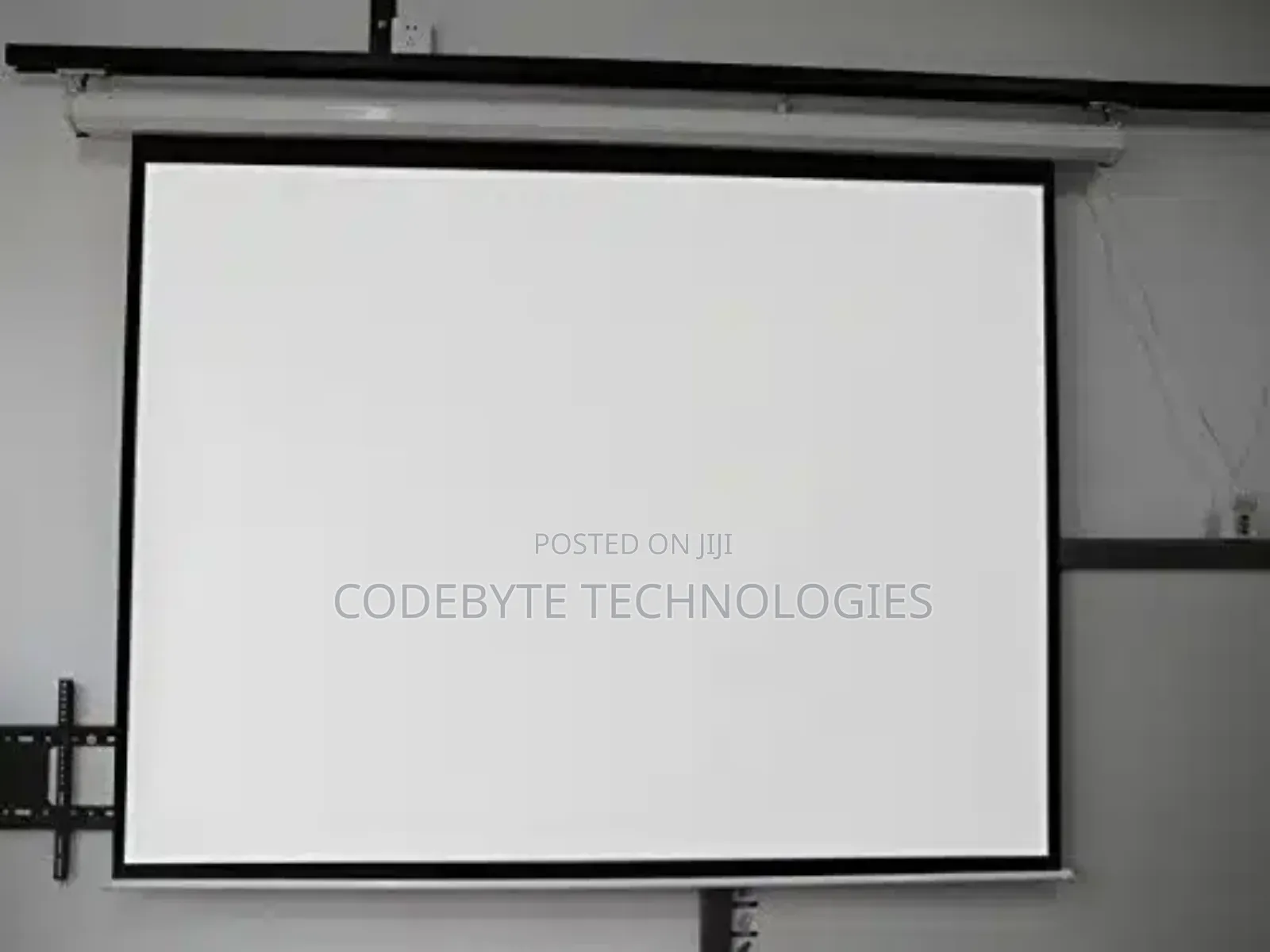Lightwave Electric Projector Screen 240 X 240 Cm