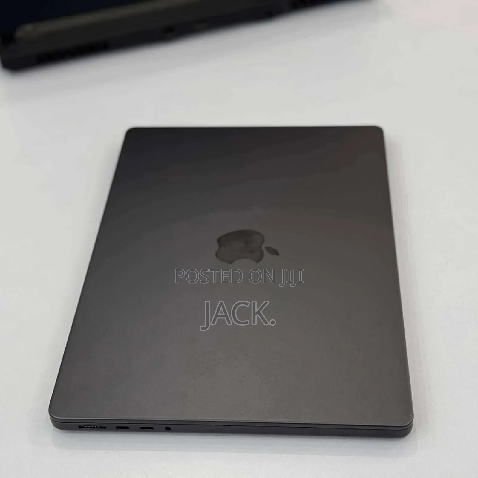 Laptop Apple MacBook Pro 2023 M3 14-inch 8GB Apple M3 SSD 512GB