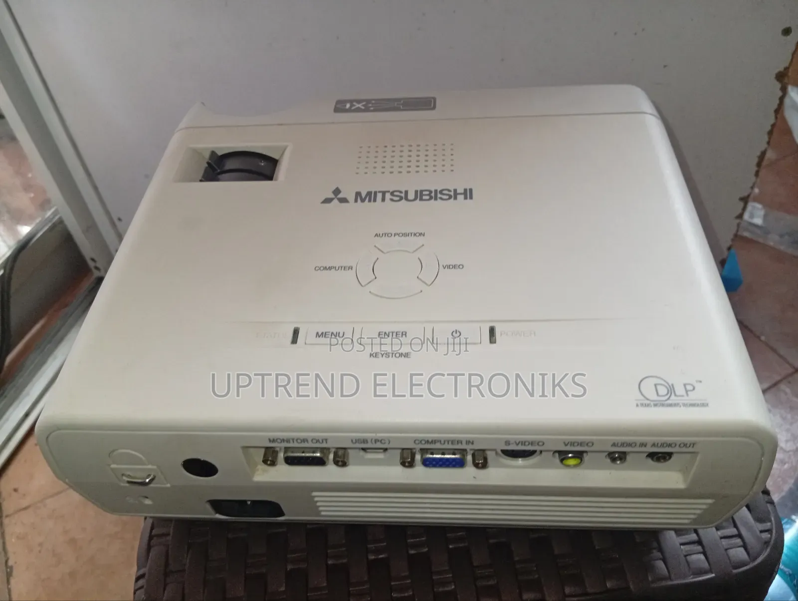 Mitsubishi Xd205r – Compact, Bright Super Reliable! 