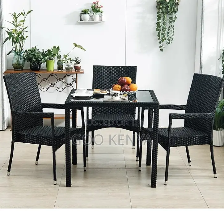 Home Dining Set; Backyard Dining Set of Four for Outdoor Entertaining
