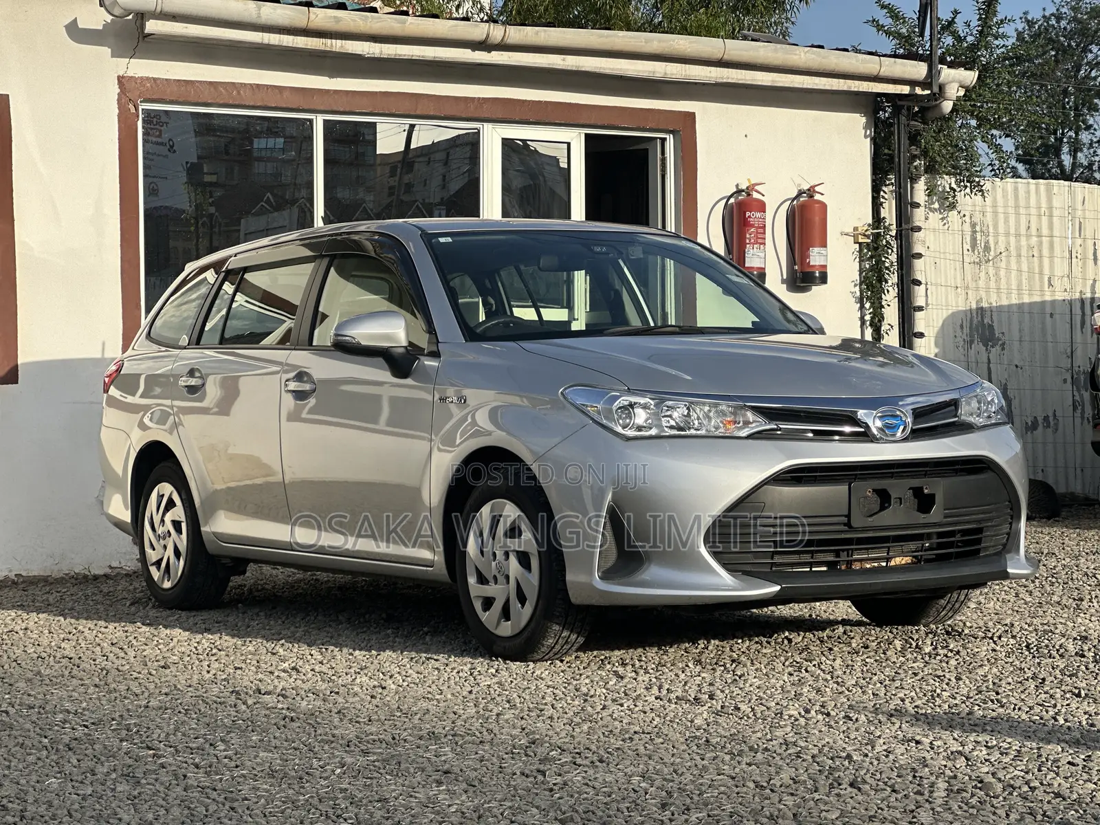 Toyota Corolla Fielder 1.5 Hybrid FWD 2018 Silver