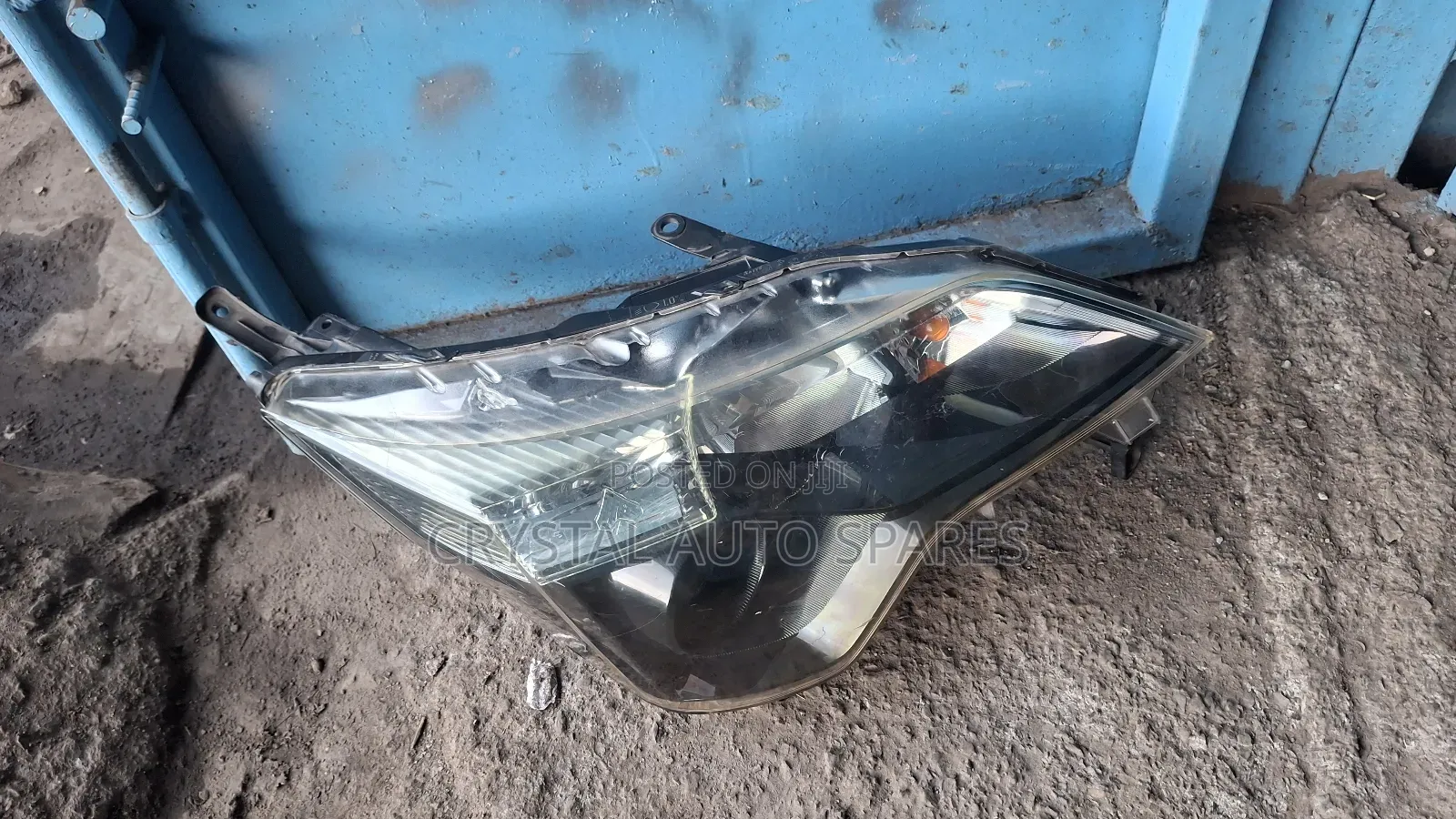 Toyota Spade Headlights