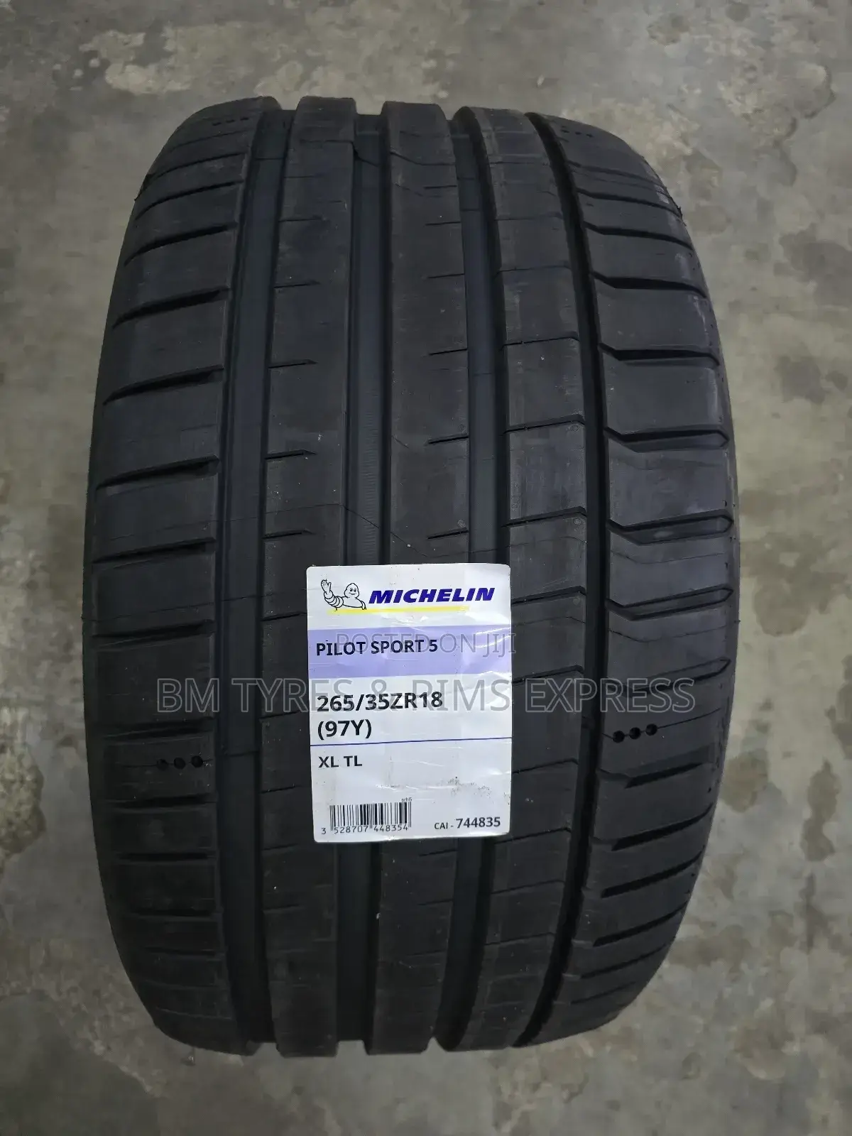 265/35 R18 Michelin Tyres (Pilot Sort)