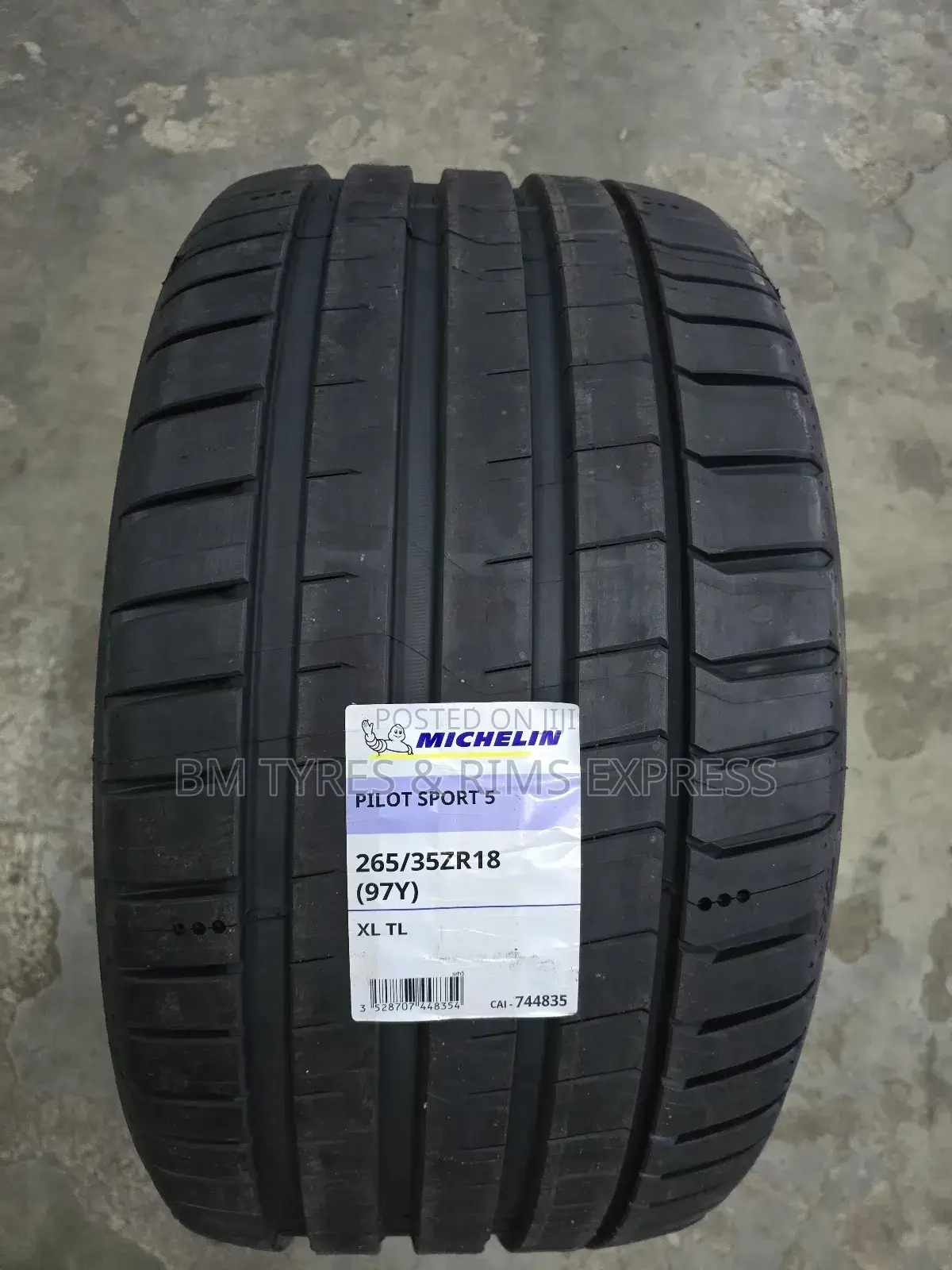 265/35 R18 Michelin Tyres (Pilot Sort)