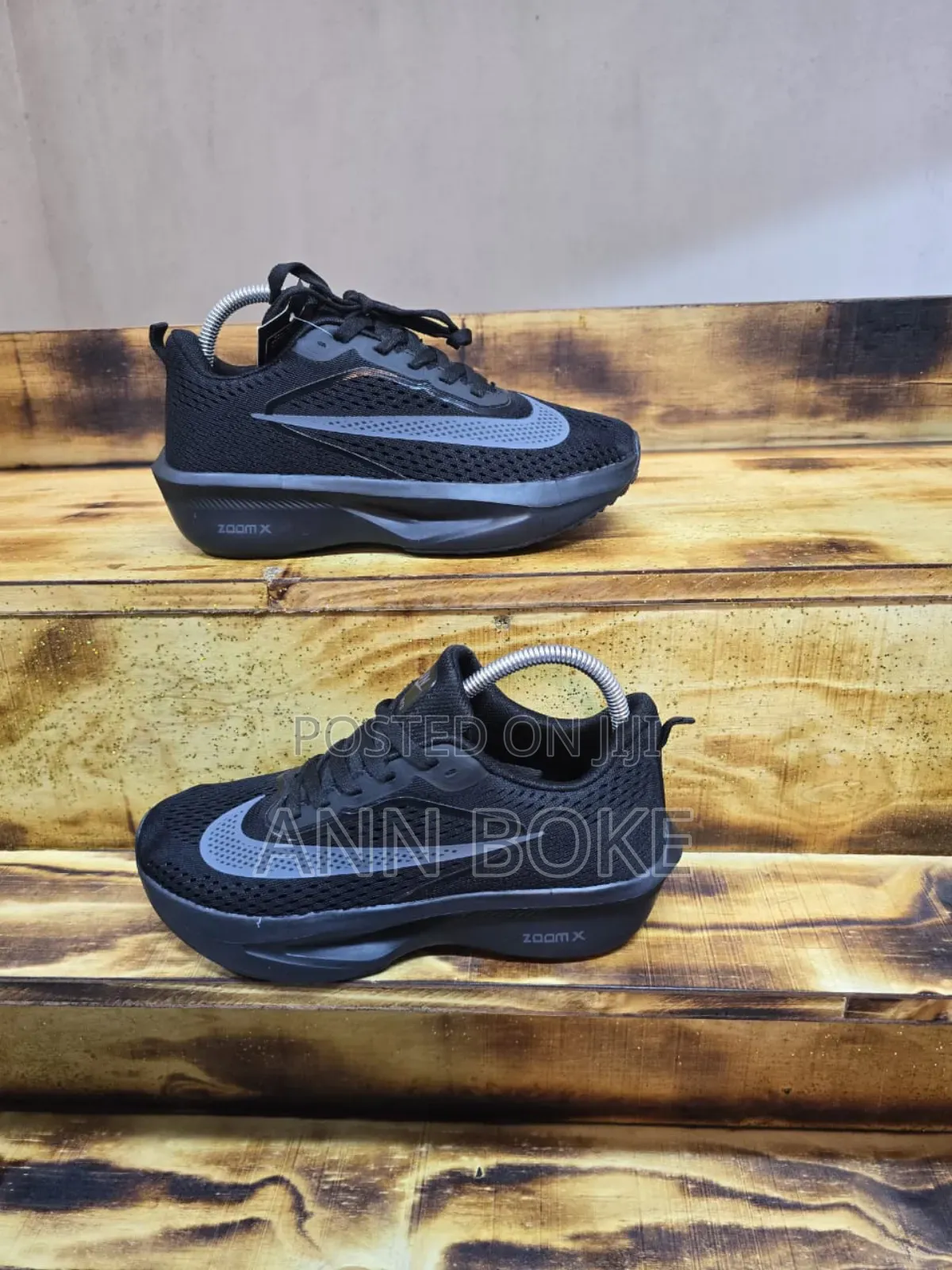 X Vomero Grey Pink
Sizes. 36-40