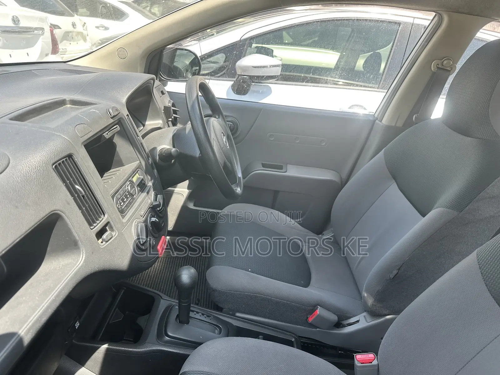Nissan NV1500 2019 White