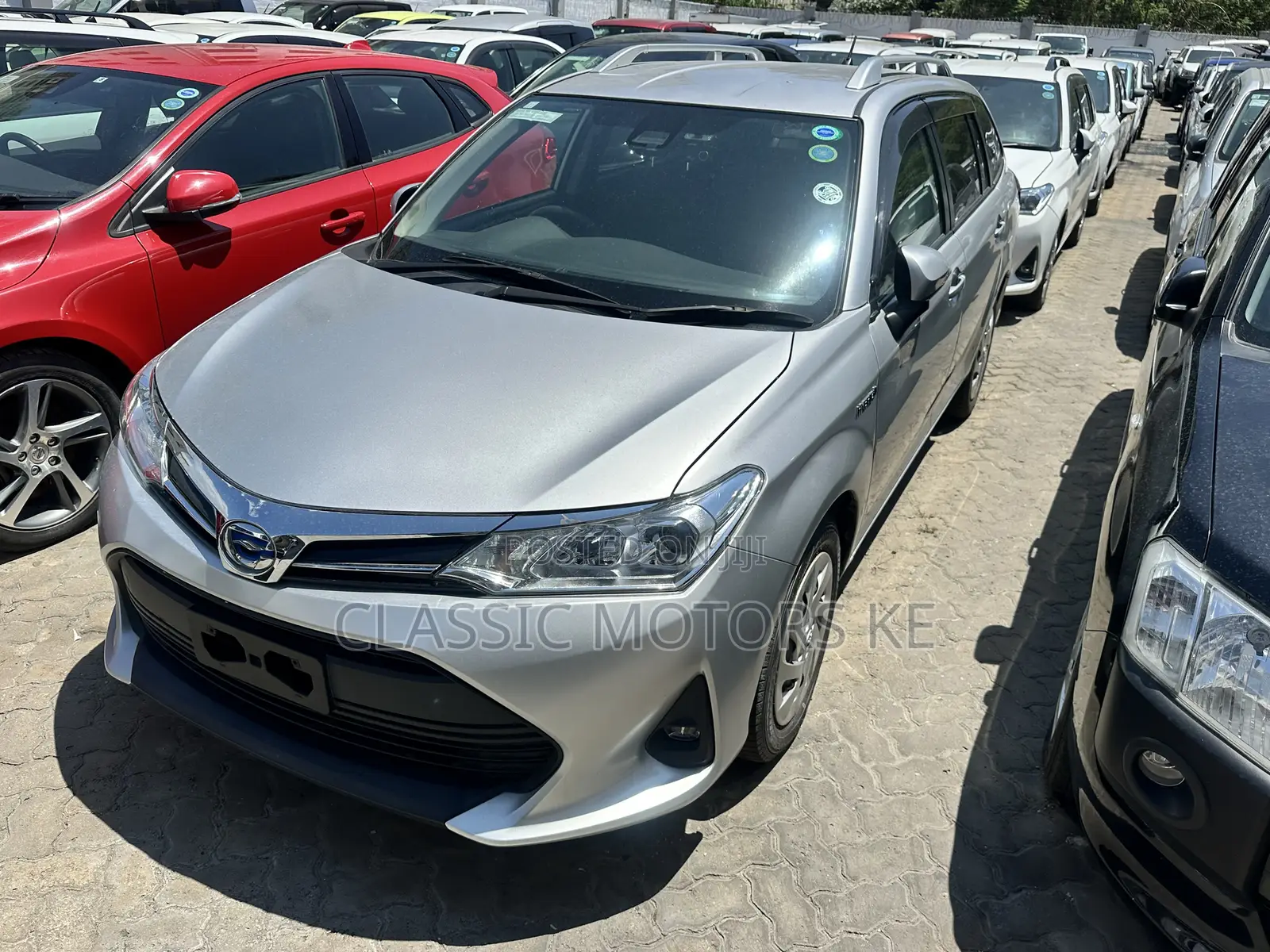 Toyota Corolla Fielder 2019 Silver