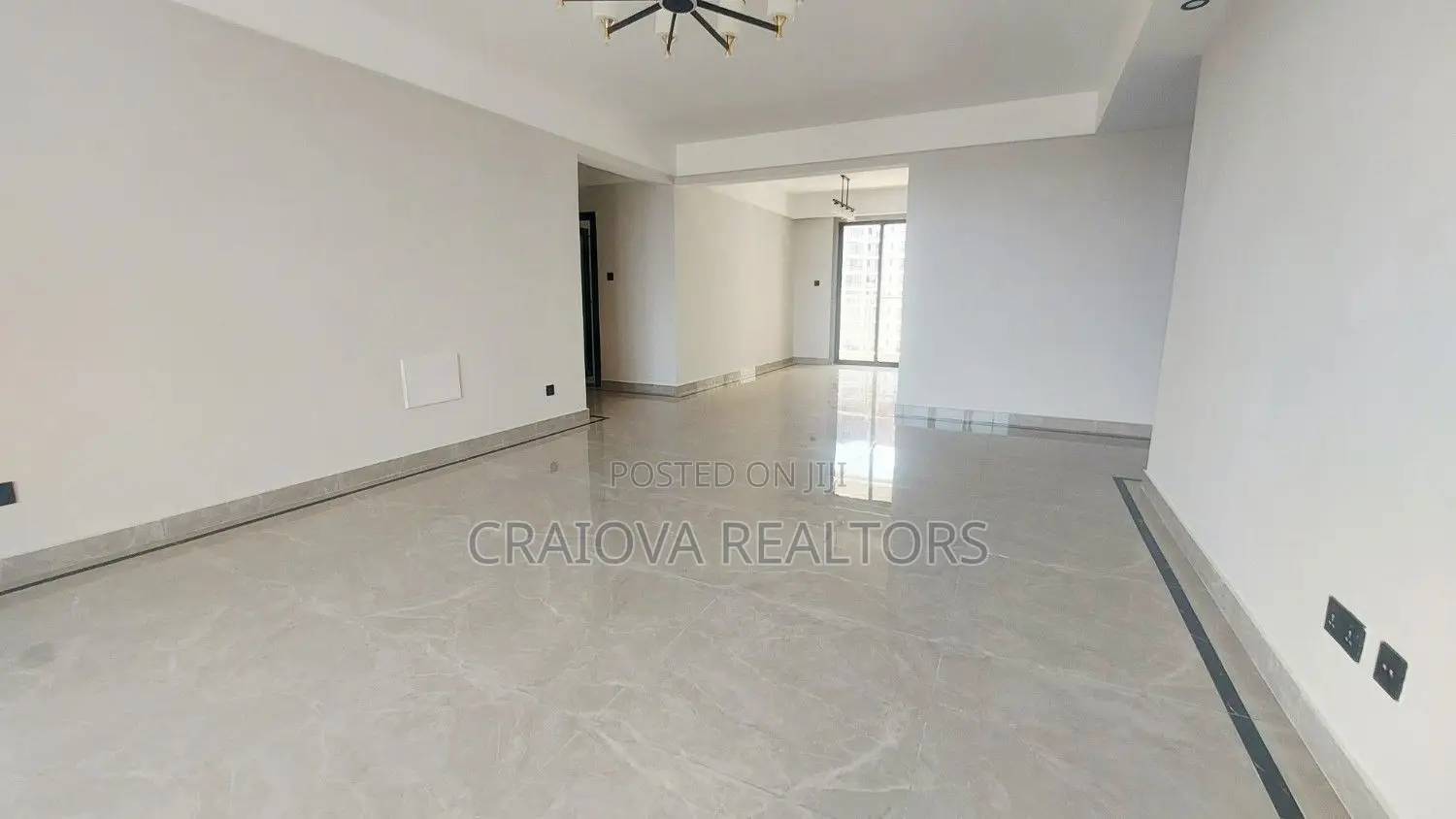 3bdrm Apartment in Hotel 67 Area for sale