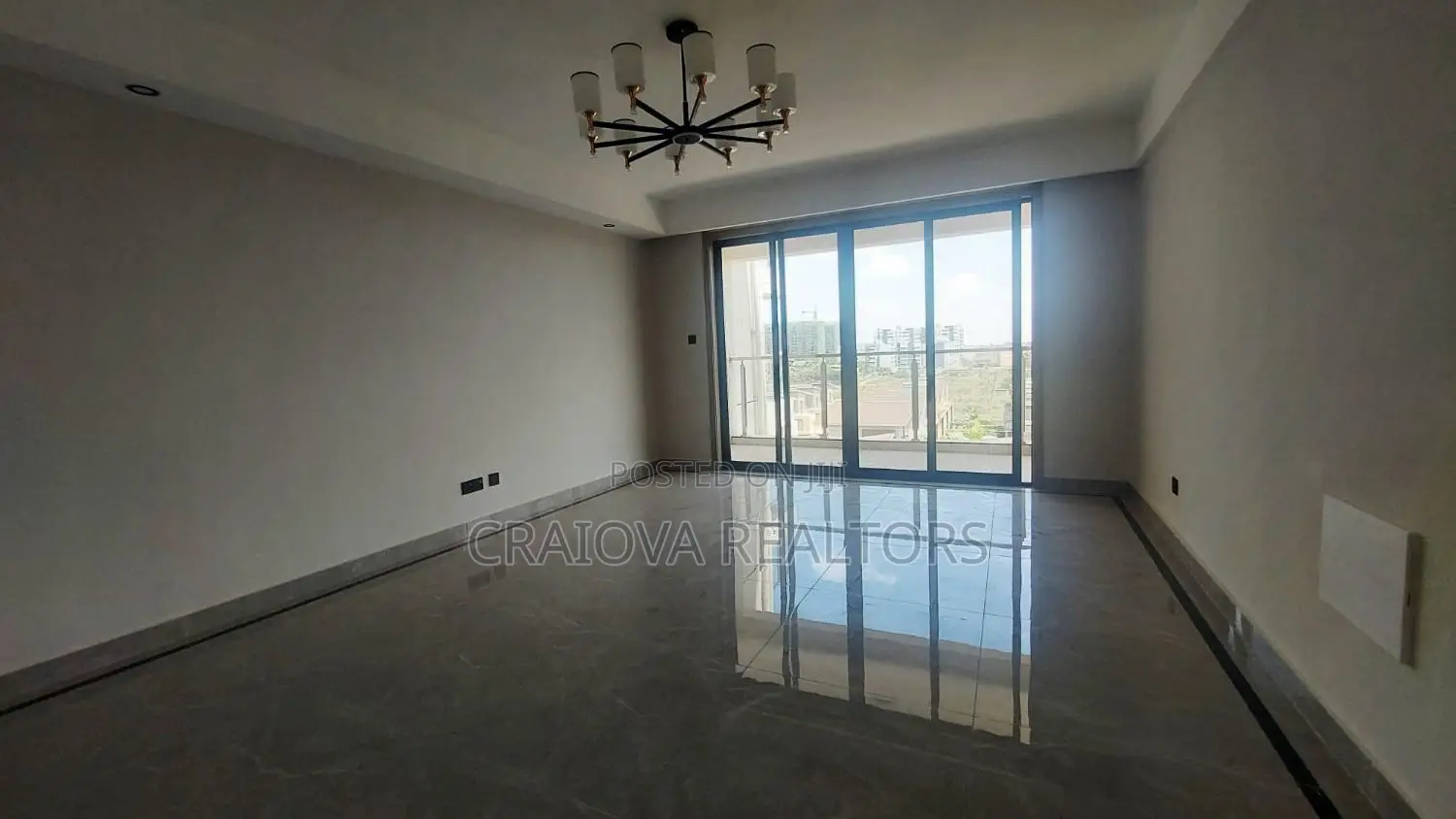 3bdrm Apartment in Hotel 67 Area for sale