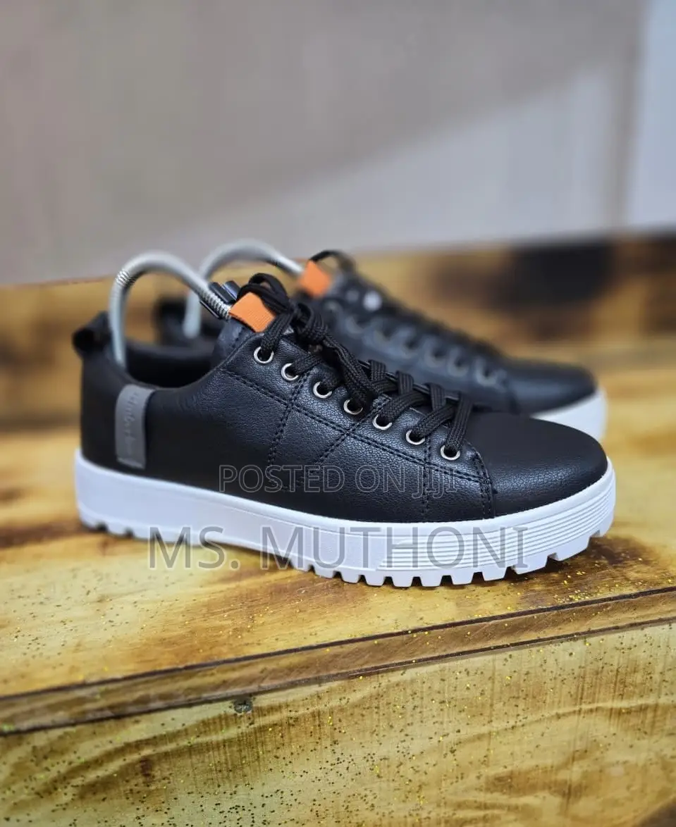 Casual Sneakers With a White Chunky Sole Size 40-45