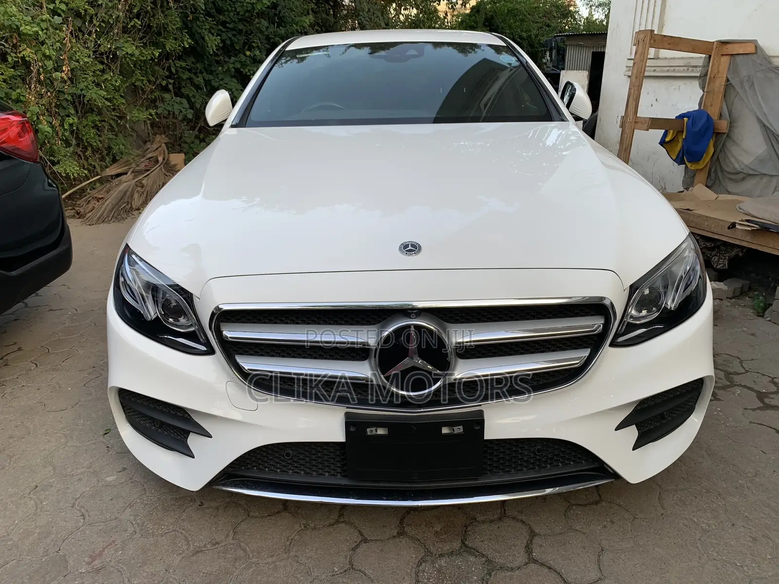 Mercedes-Benz E250 2018 Off white