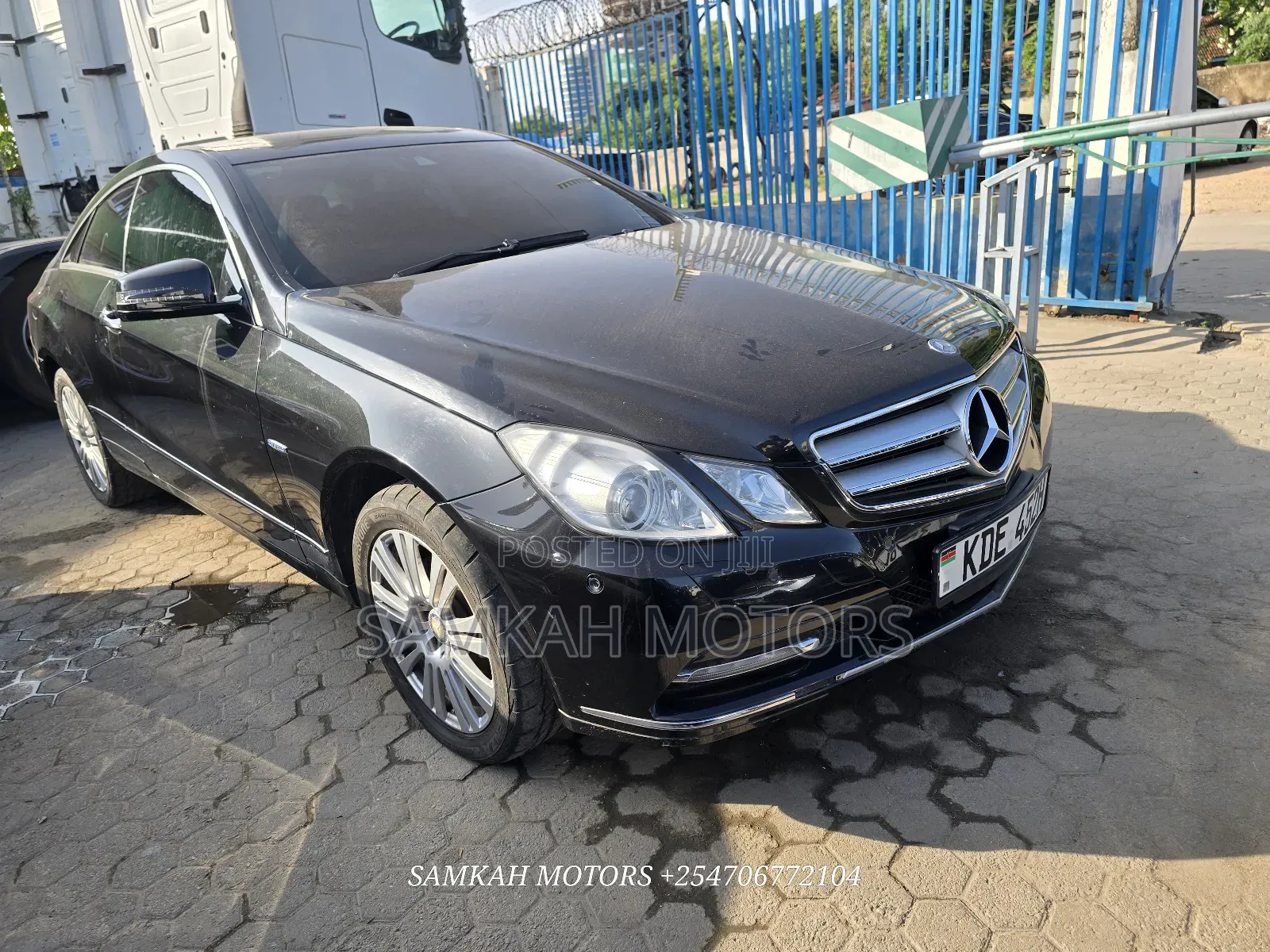 Mercedes-Benz E250 2015 Black